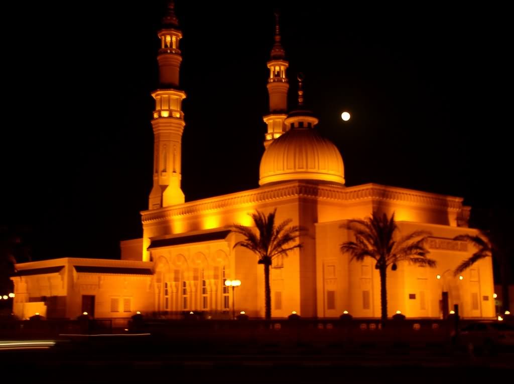 Jumeirah Mosque With Full Moon At Night