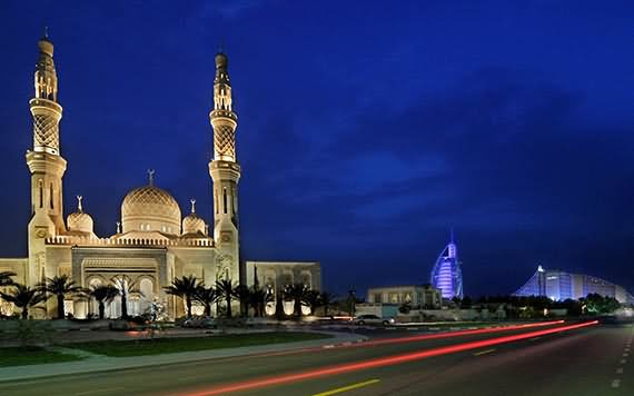 Jumeirah Mosque With Motion Lights
