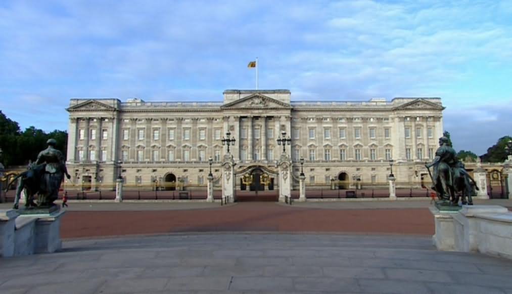 Main Entrance Of The Buckingham Palace
