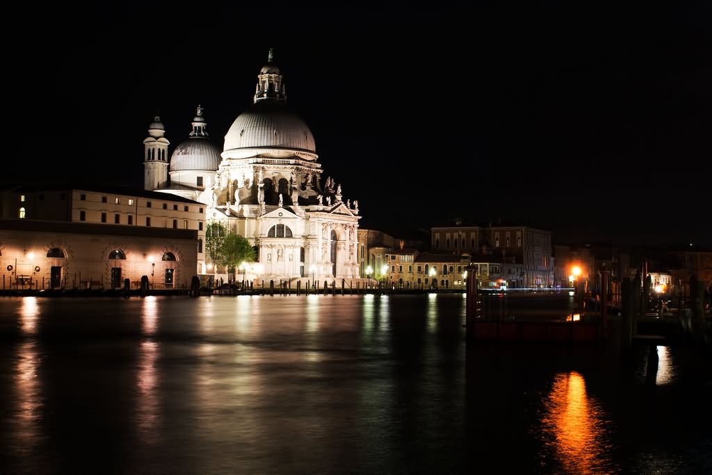 Night Picture Of The Santa Maria della Salute
