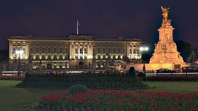 Night View Of The Buckingham Palace From Garden
