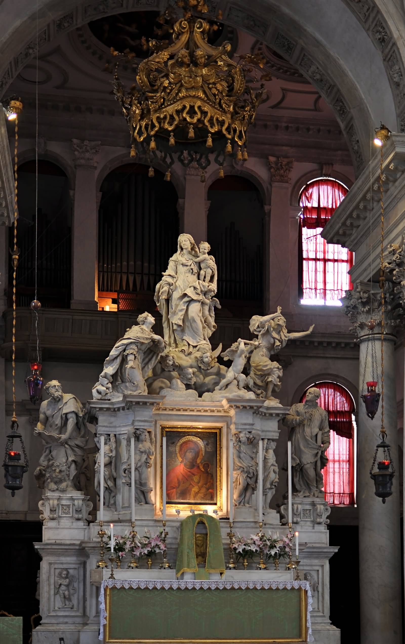 Sculptures Inside The Santa Maria della Salute