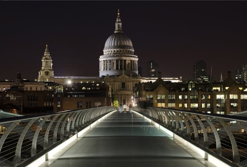 St Paul's Cathedral Night View