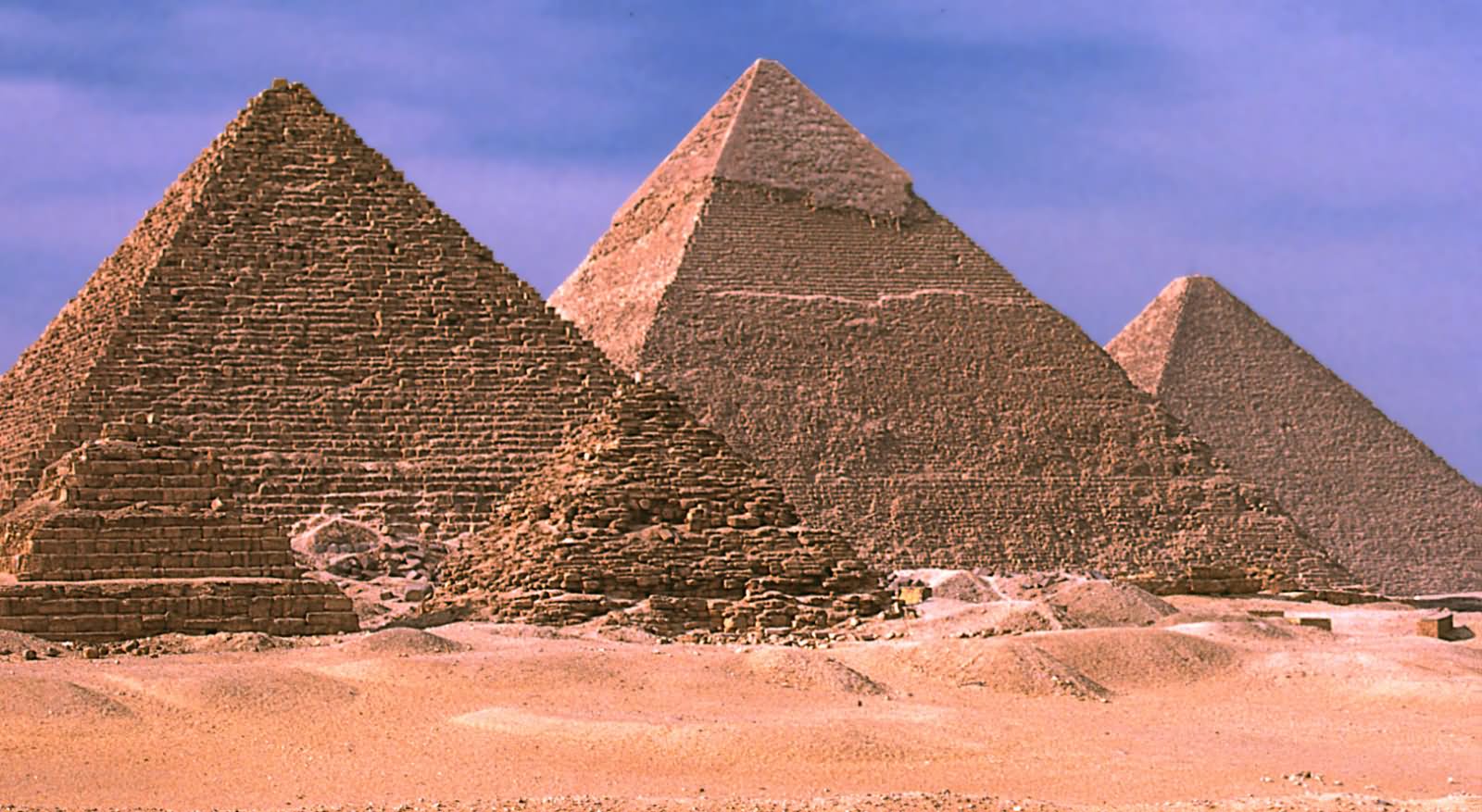 Amazing View Of Egyptian Pyramids