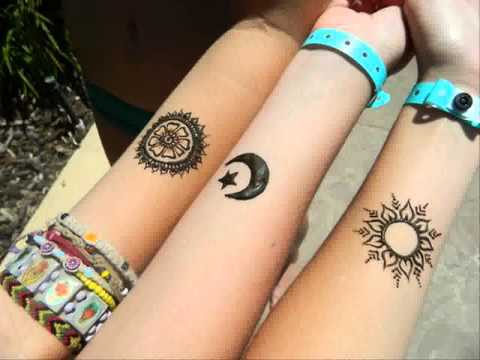 25 Simple Wrist Henna Tattoos,Small Salon Design Ideas
