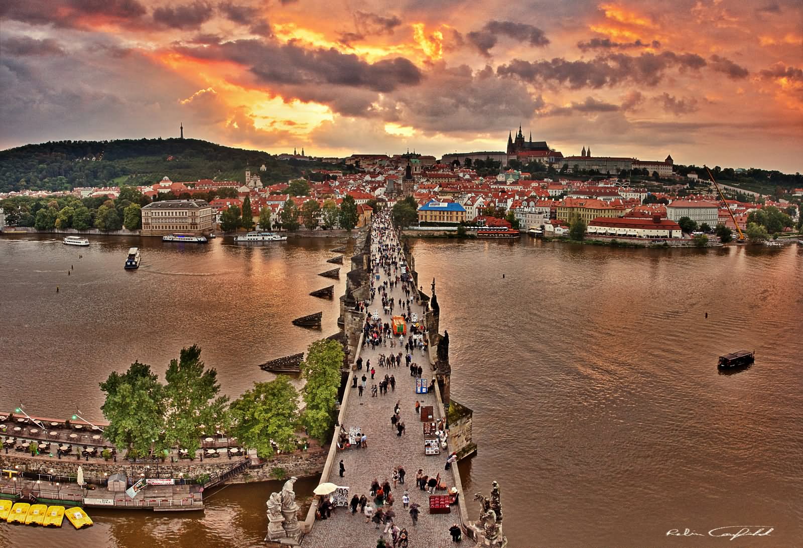 20 Amazing Sunset View Pictures And Images Of Charles Bridge