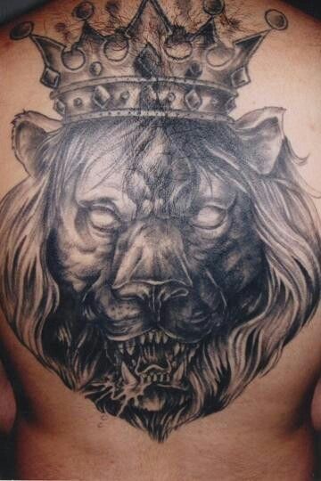 Black And Grey Lion Head With King Crown Tattoo Design For Upper Back
