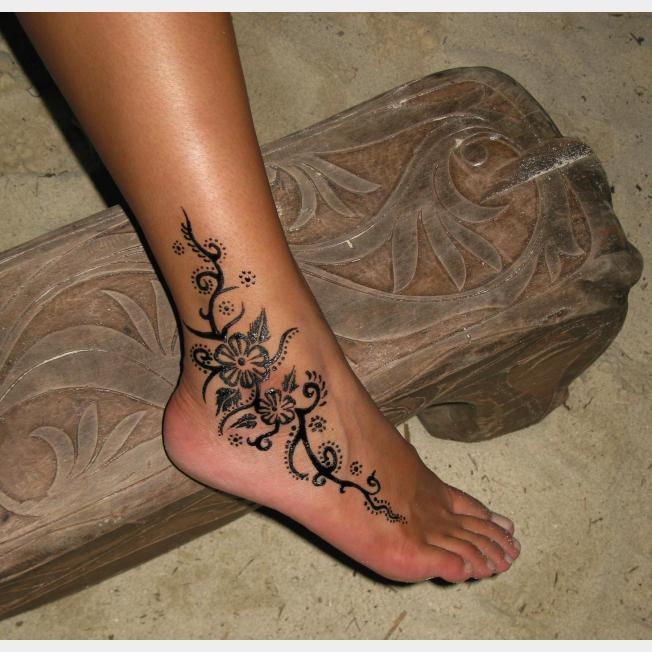 Classic Henna Flowers Tattoo On Right Foot