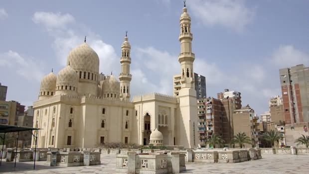 El-Mursi Abul Abbas Mosque In Alexandria