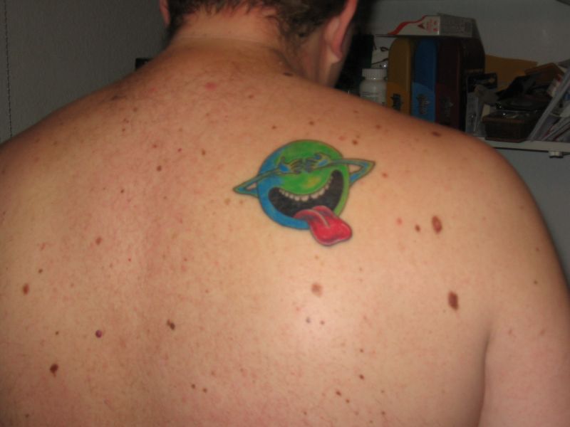 Geek Tattoo On Man Right Back Shoulder