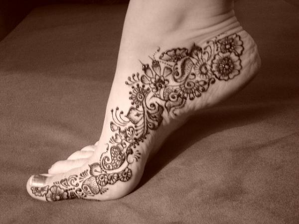 Henna Flowers Tattoo On Right Foot