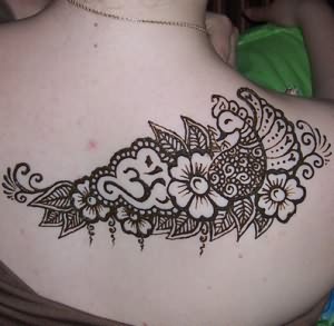 Henna Peacock With Flowers Tattoo On Right Back Shoulder