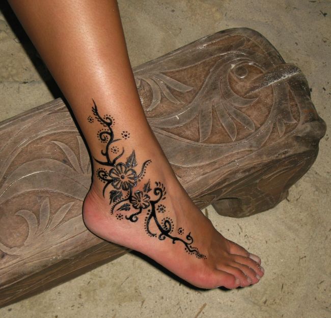Latest Henna Tattoo On Ankle