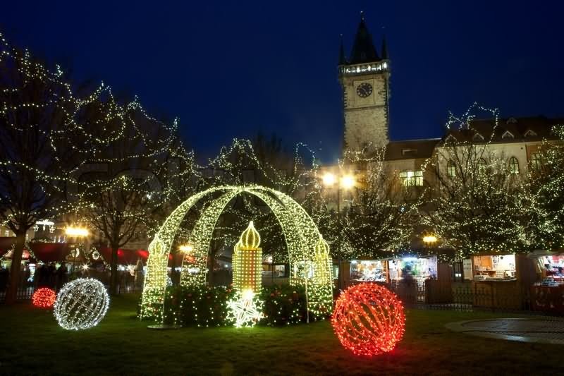 Stunning Christmas Lights At The Old Town Square