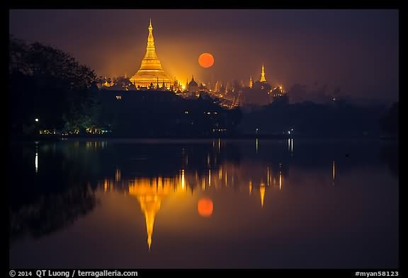 Adorable Night View Of Shwedagon Pagoda With Full Moon