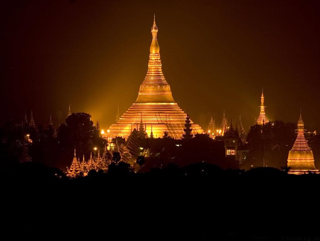 Adorable Night View Photo of Shwedagon Pagoda