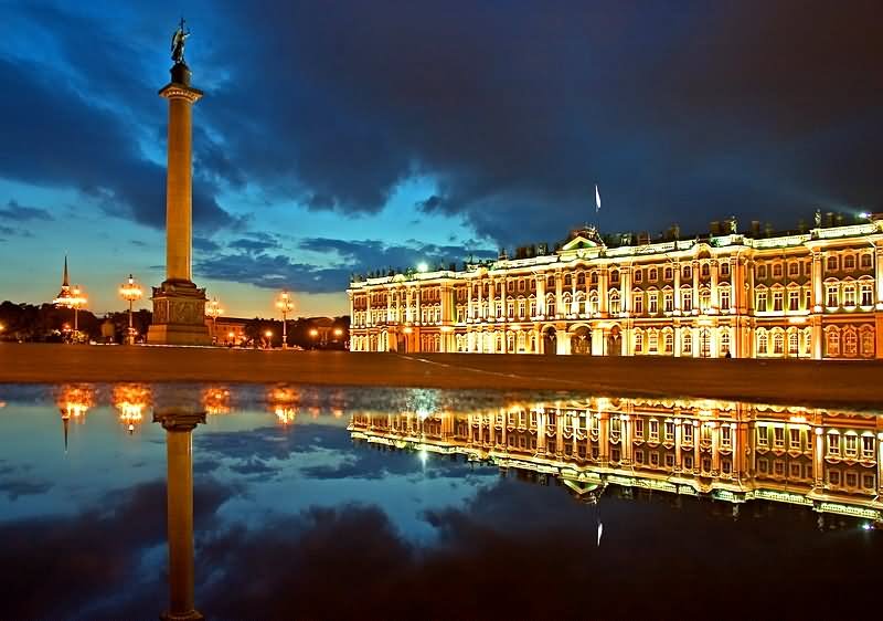Adorable Night View Of The Hermitage Museum And Alexander Column In Saint Petersburg