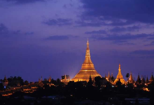 Adorable View Of The Shwedagon Pagoda At Night