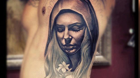 Black And Grey 3D Saint Mary Face Tattoo On Man Side Rib