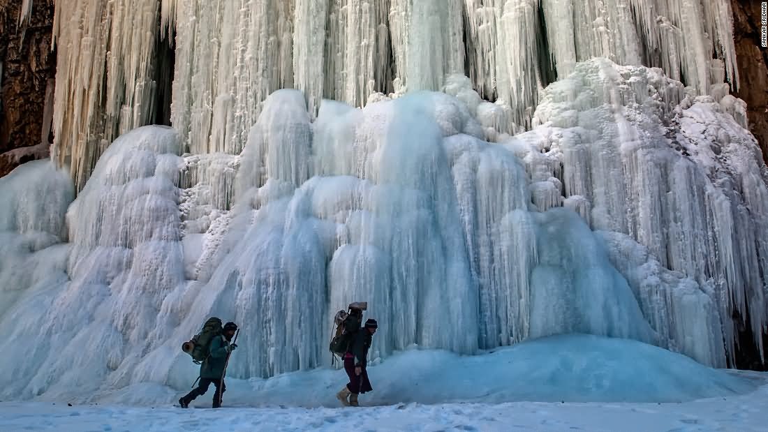 Frozen Waterfall Zanskar Valley Trek
