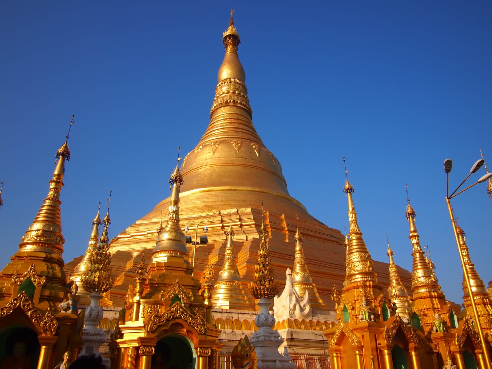Golden Shwedagon Pagoda