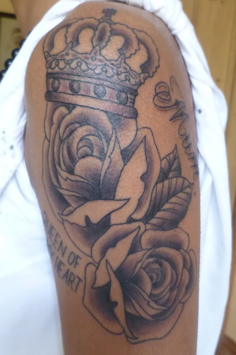 Grey Ink Queen Crown With Roses Tattoo On Left Shoulder