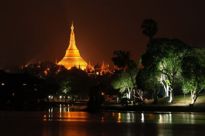 Shwedagon Pagoda Night View Image