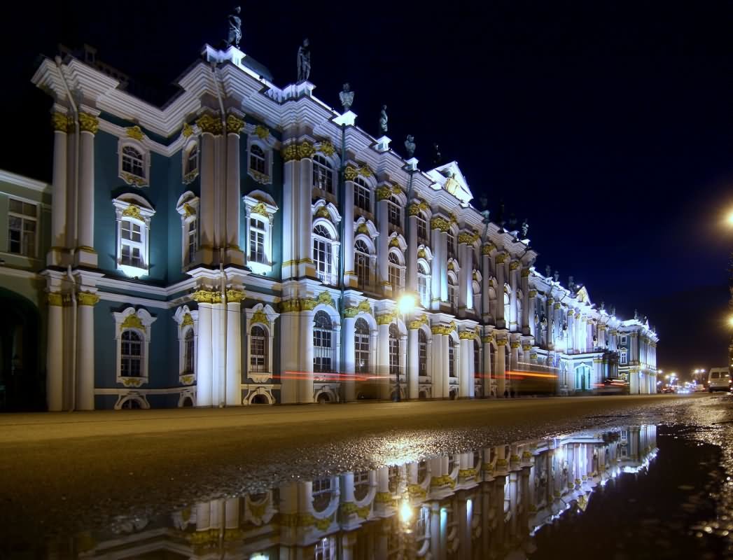 Side View Picture Of The Hermitage Museum At Night