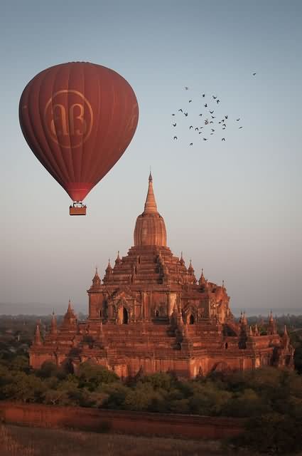Sulamani Temple View With Air Balloon In Bagan Picture