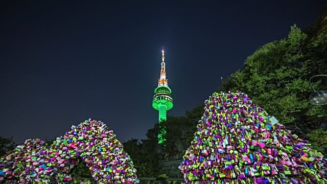 The Sky Tower In Auckland Looks Amazing At Night