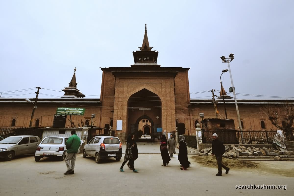 Biggest Mosque Of Srinagar Jamia Masjid