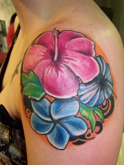 15+ Cool Hibiscus Tattoos On Shoulder