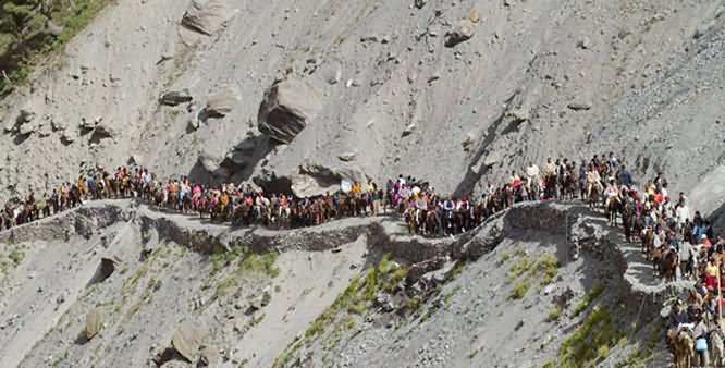 Pilgrims On The Way To Amarnath Temple