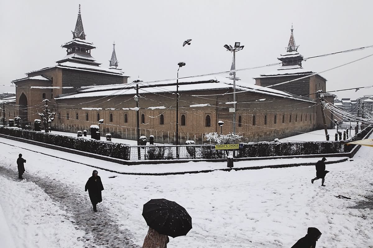 The Jamia Masjid In Srinagar After Snowfall