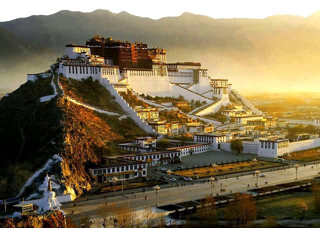 Amazing Sunset View Of The Potala Palace, Lhasa, Tibet