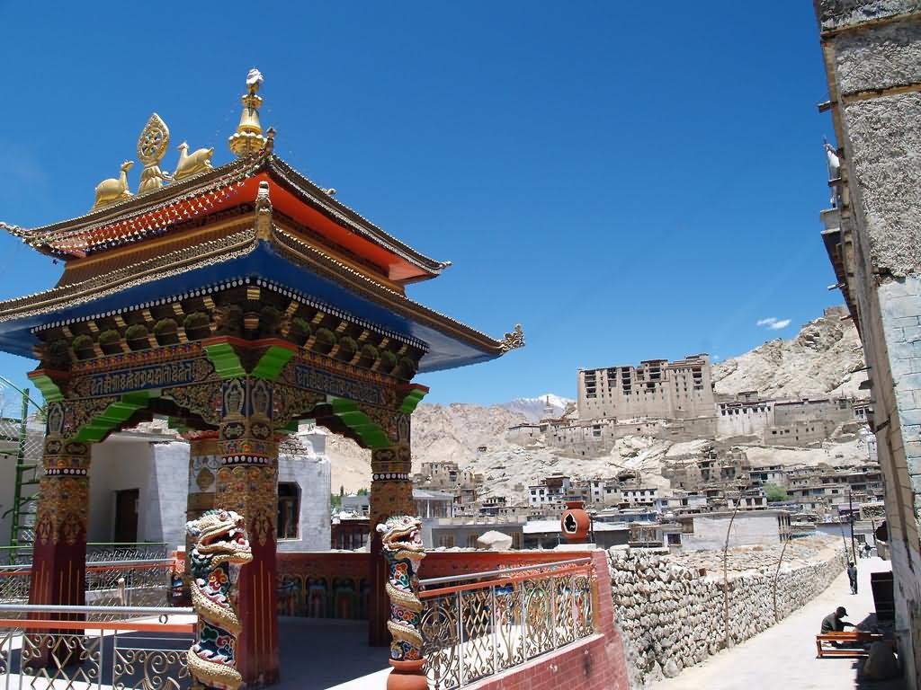 Leh Palace In Leh Picture