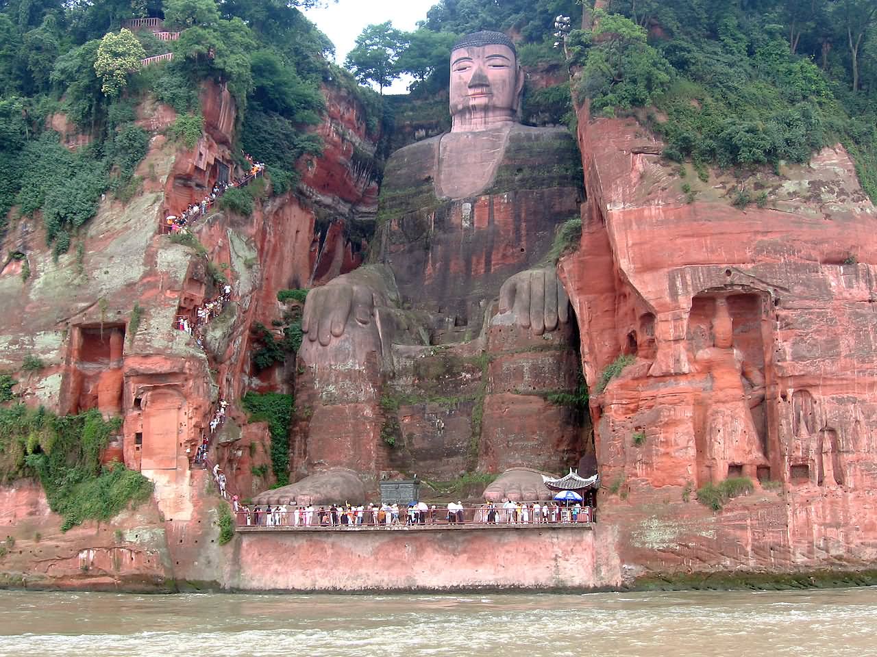 Leshan Giant Buddha Statue View
