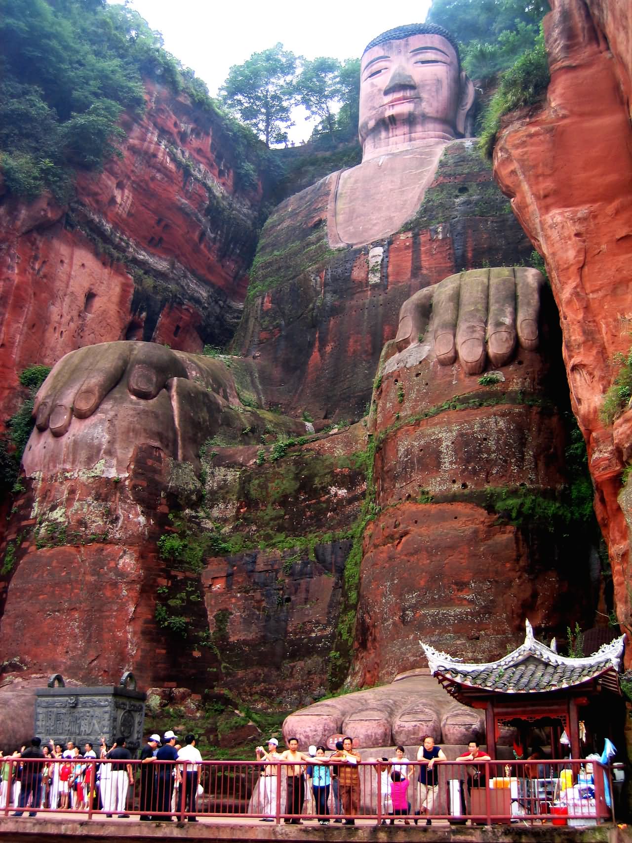 Magnificent View Of The Leshan Giant Buddha