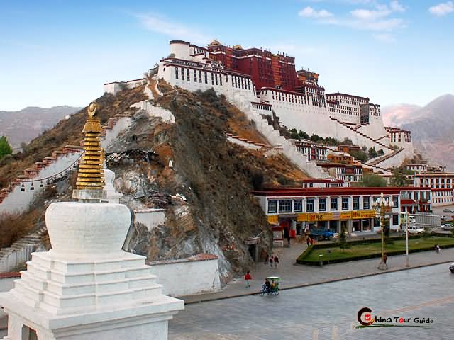Potala Palace Stupa In Tibet