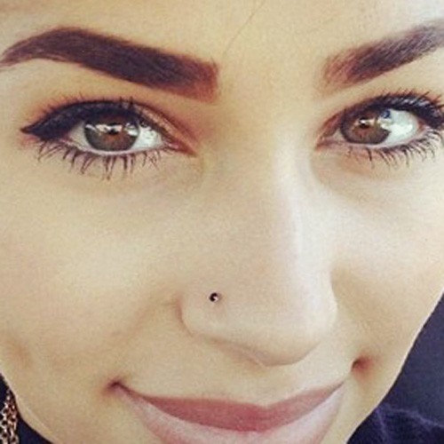 Right Nostril Double Nose Piercing Picture