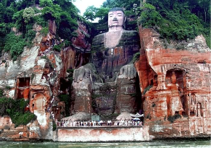 The Leshan Giant Buddha Of China Picture