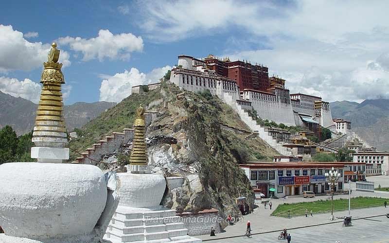 The Potala Palace In Tibet Picture