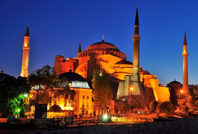 Beautiful Picture Of The Hagia Sophia At Night