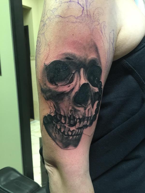 Black Ink 3D Skull Tattoo On Right Half Sleeve