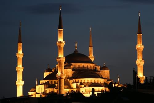 Blue Mosque In Istanbul Lit Up At Night
