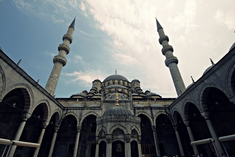 Courtyard Of The Yeni Cami In Istanbul