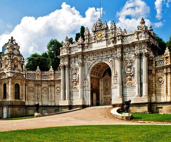 Dolmabahce Palace Of Istanbul Entrance Gate View