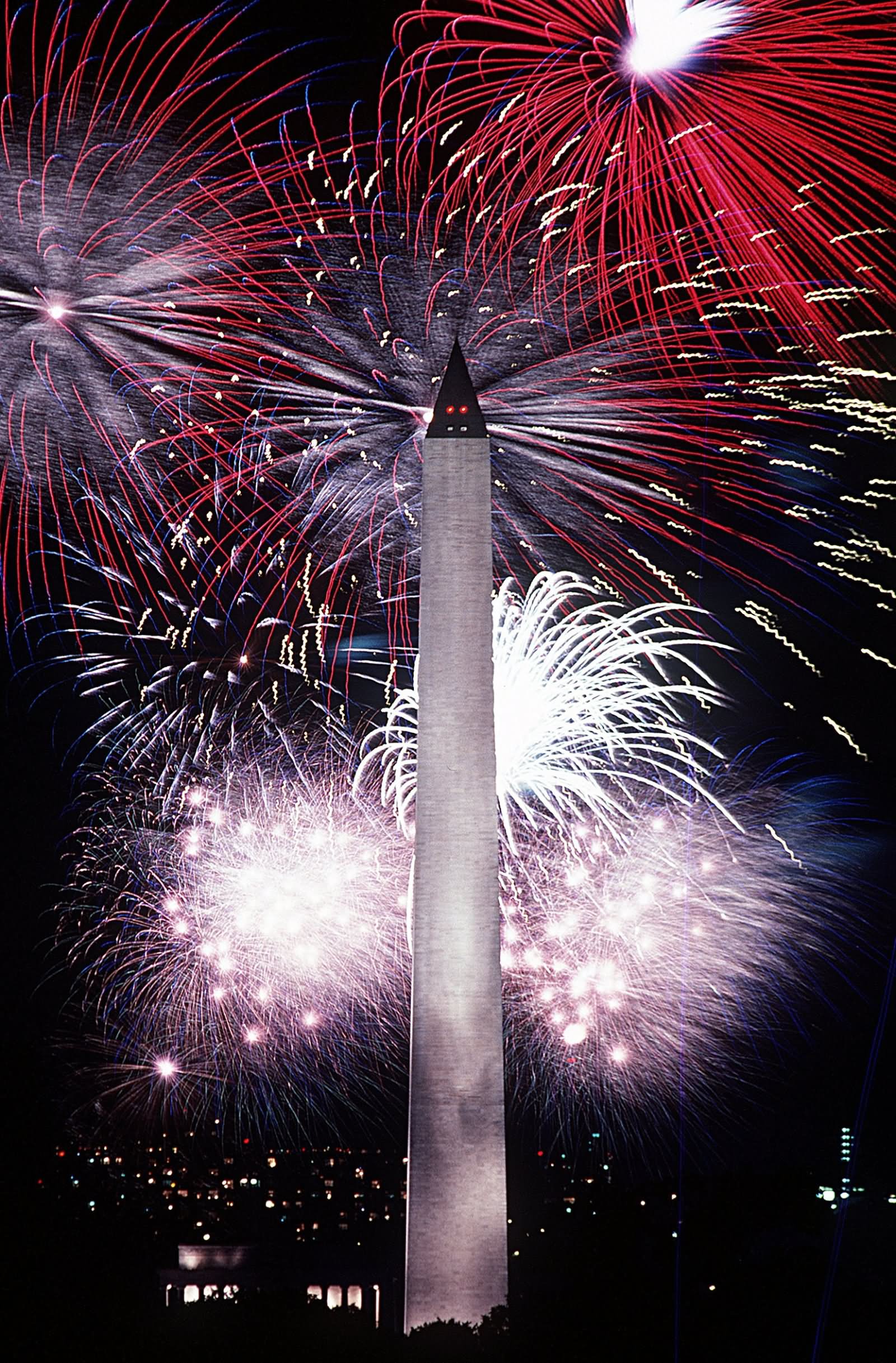 Fourth Of July Fireworks Behind The Washington Monument
