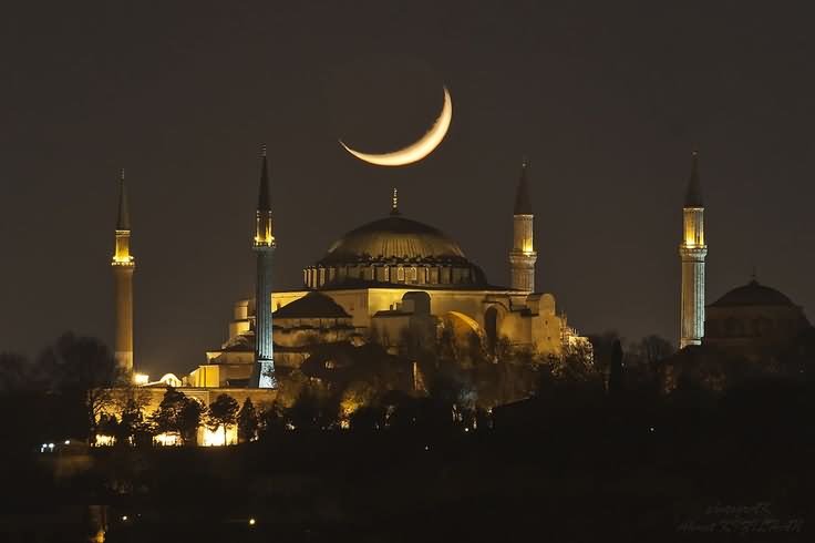 Incredible Night View Of The Blue Mosque With Moon