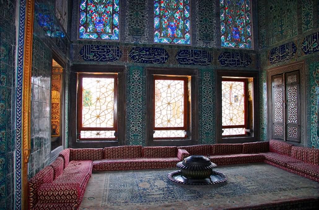 Inside View Of The Topkapi Palace Istanbul